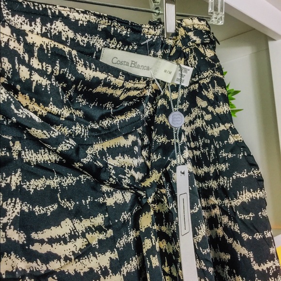 Costa Blanca Festive Capris - Picture 3 of 4